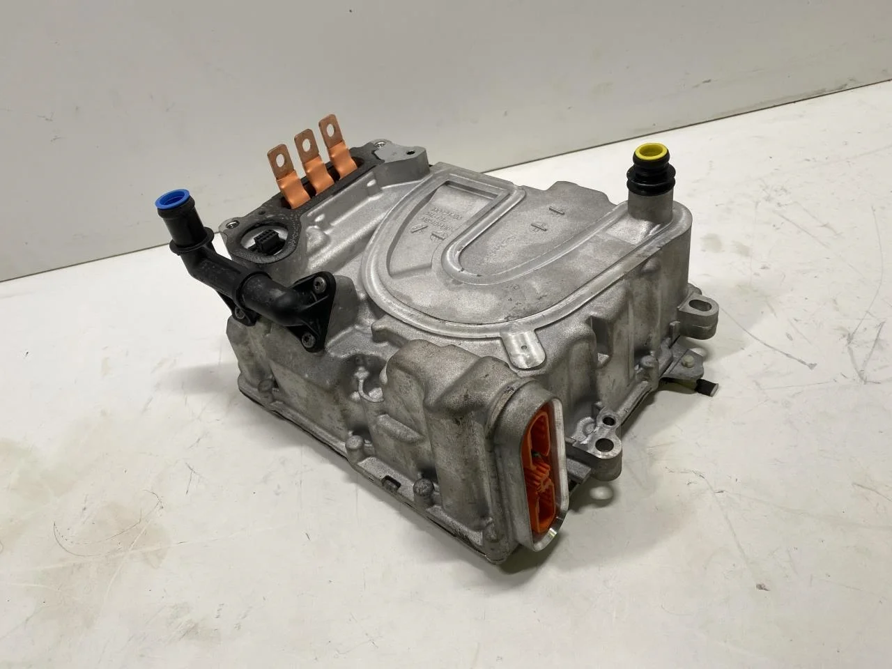 Volkswagen ID.5 2022- Invertor, 12-220V vedere 2
