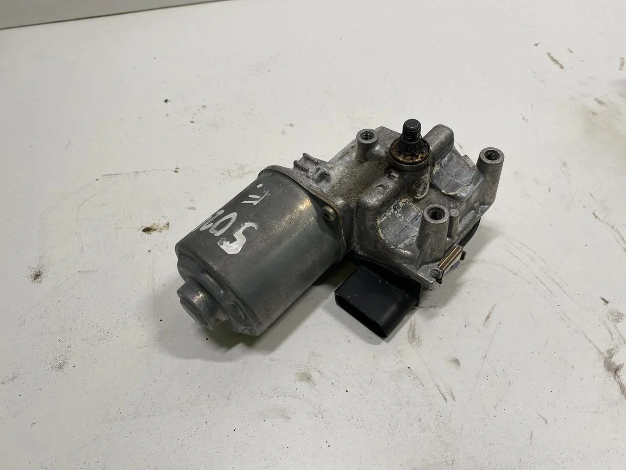 Volkswagen ID.5 2022- Ablaktörlő motor, szélvédő