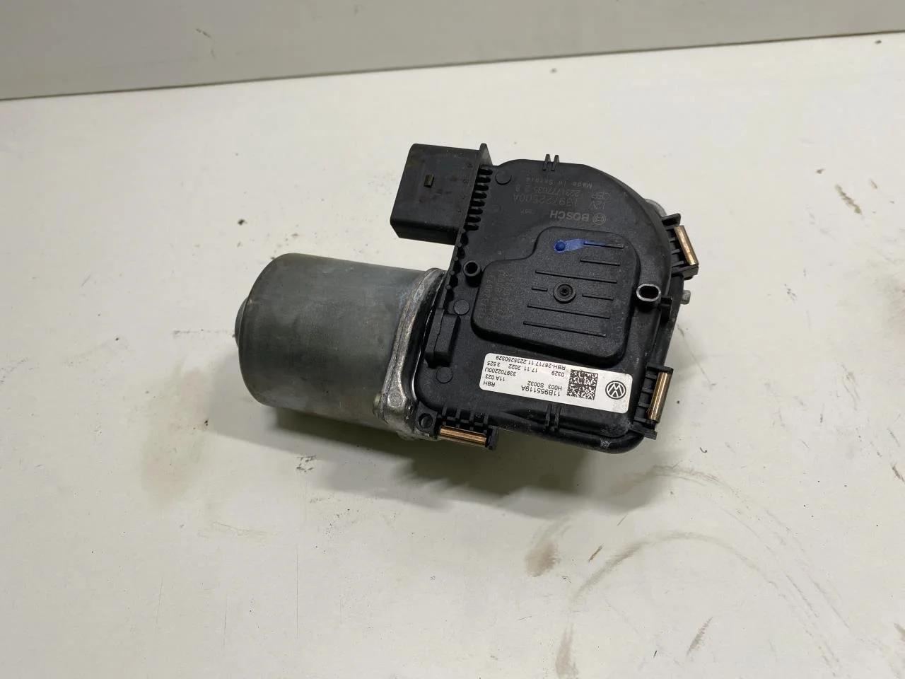 Volkswagen ID.5 2022- Ablaktörlő motor, szélvédő nézet 2