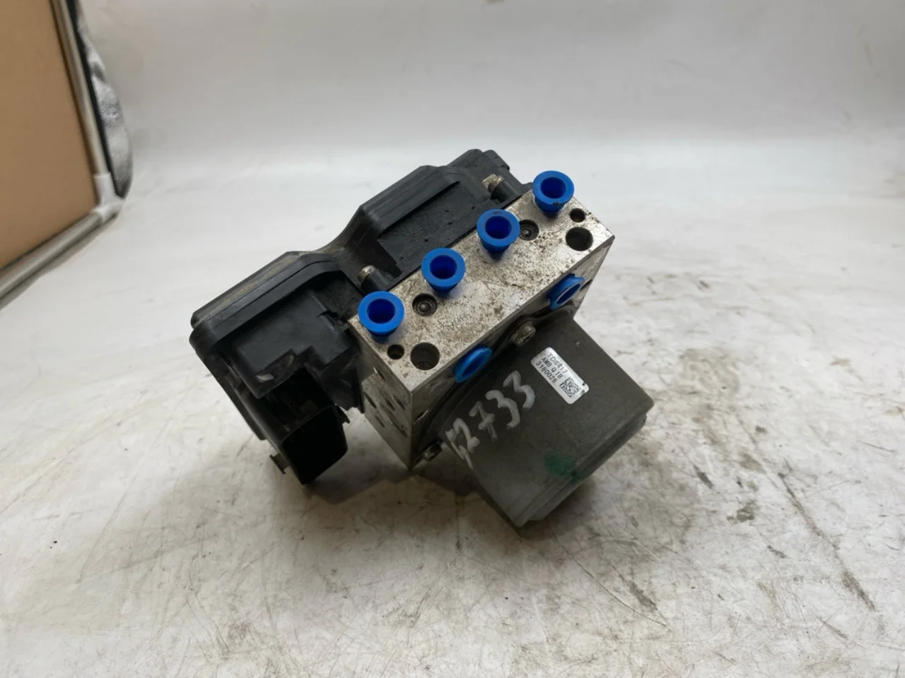 Nissan LEAF 2017-24 ABS hydraulic unit