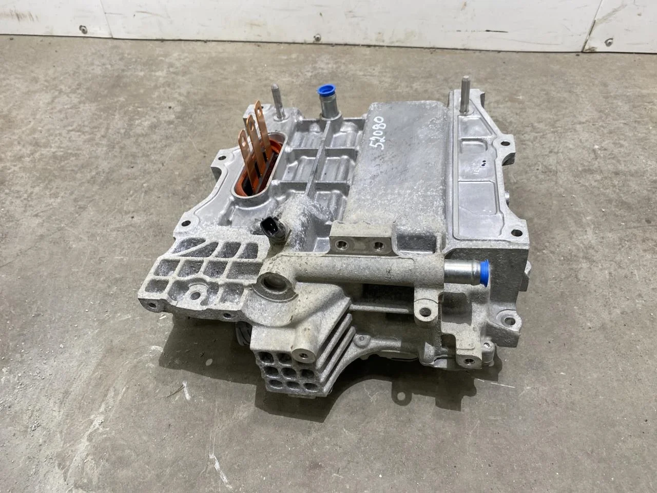 Nissan LEAF 2017-24 Invertor, 12-220V
