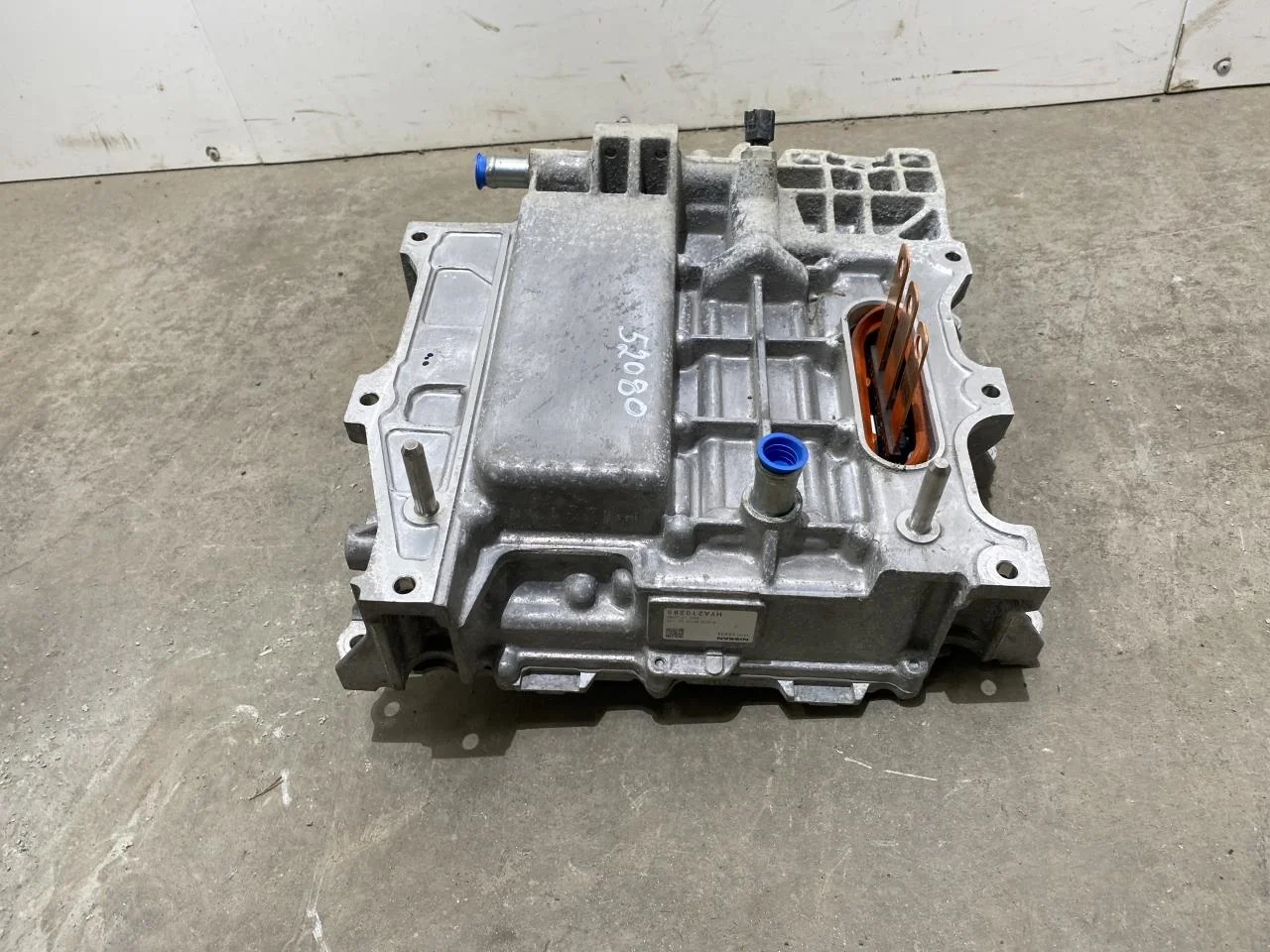 Nissan LEAF 2017-24 Invertor, 12-220V vedere 4