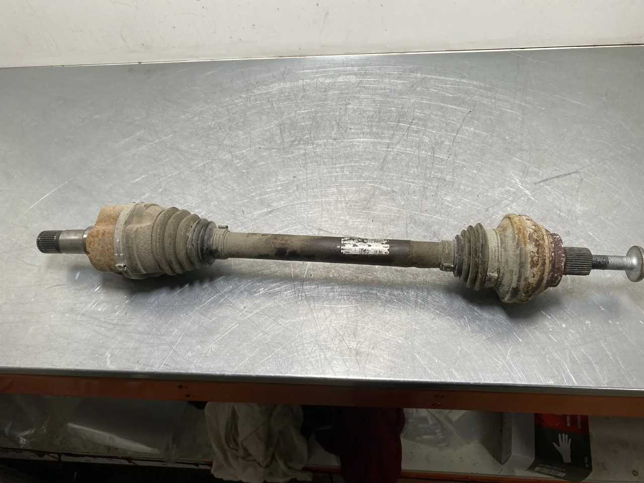 Volkswagen ID.4 2021- Rear left driveshaft