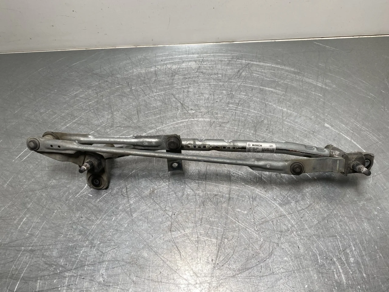 Volkswagen ID.4 2021- Windshield wiper linkage