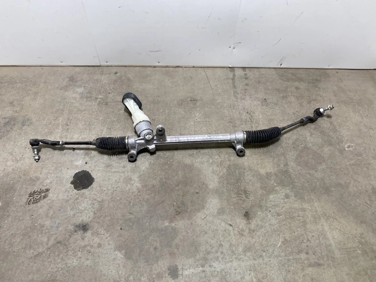 Ford MUSTANG MACH-E 2021- Hydraulic power steering rack