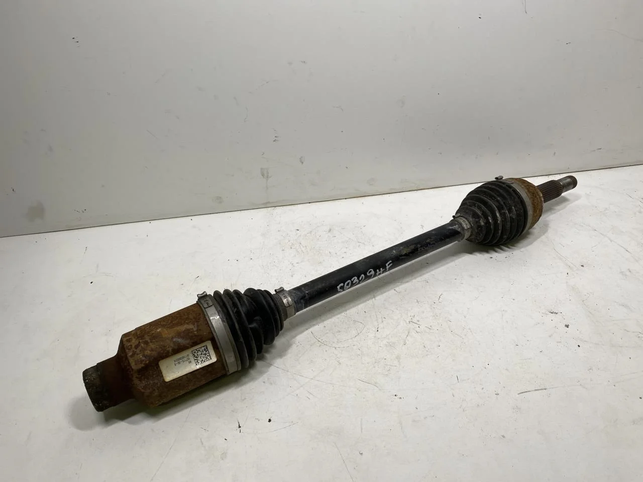 Tesla MODEL X 2016- Front right driveshaft view 2