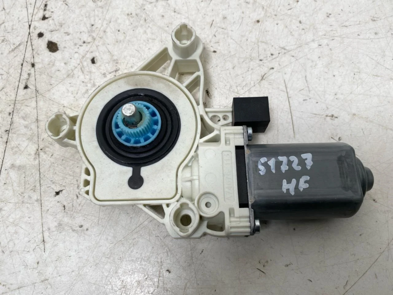 Skoda ENYAQ IV 2021- Ablakemelő motor