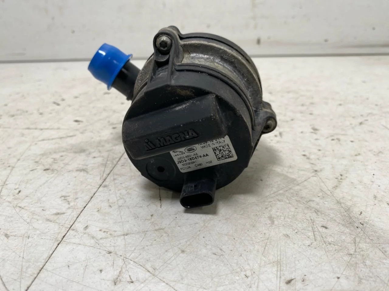 Jaguar I-PACE 2018- Circulation pump view 2