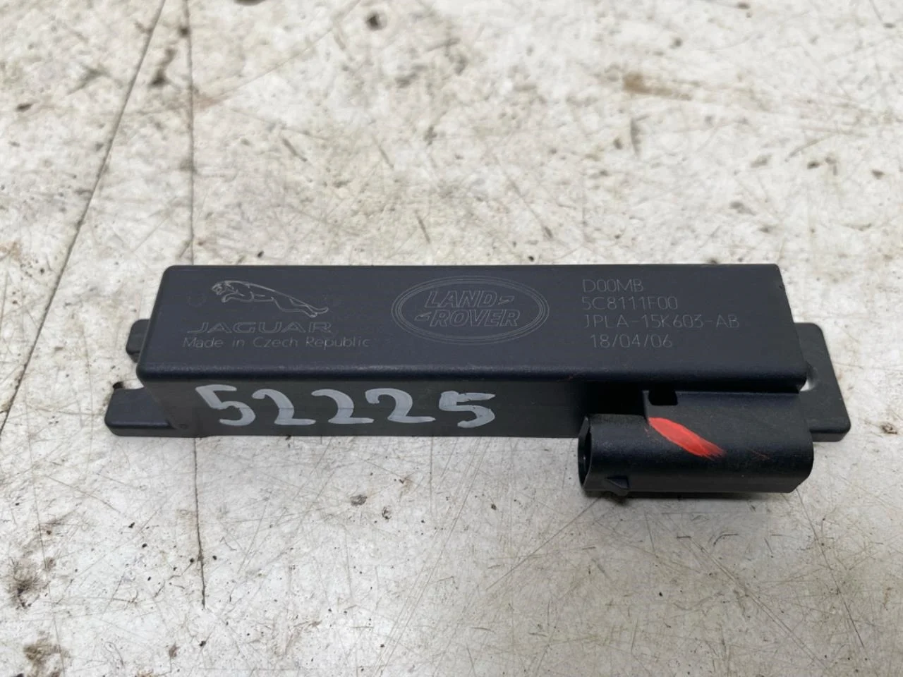 Jaguar I-PACE 2018- Antenna amplifier