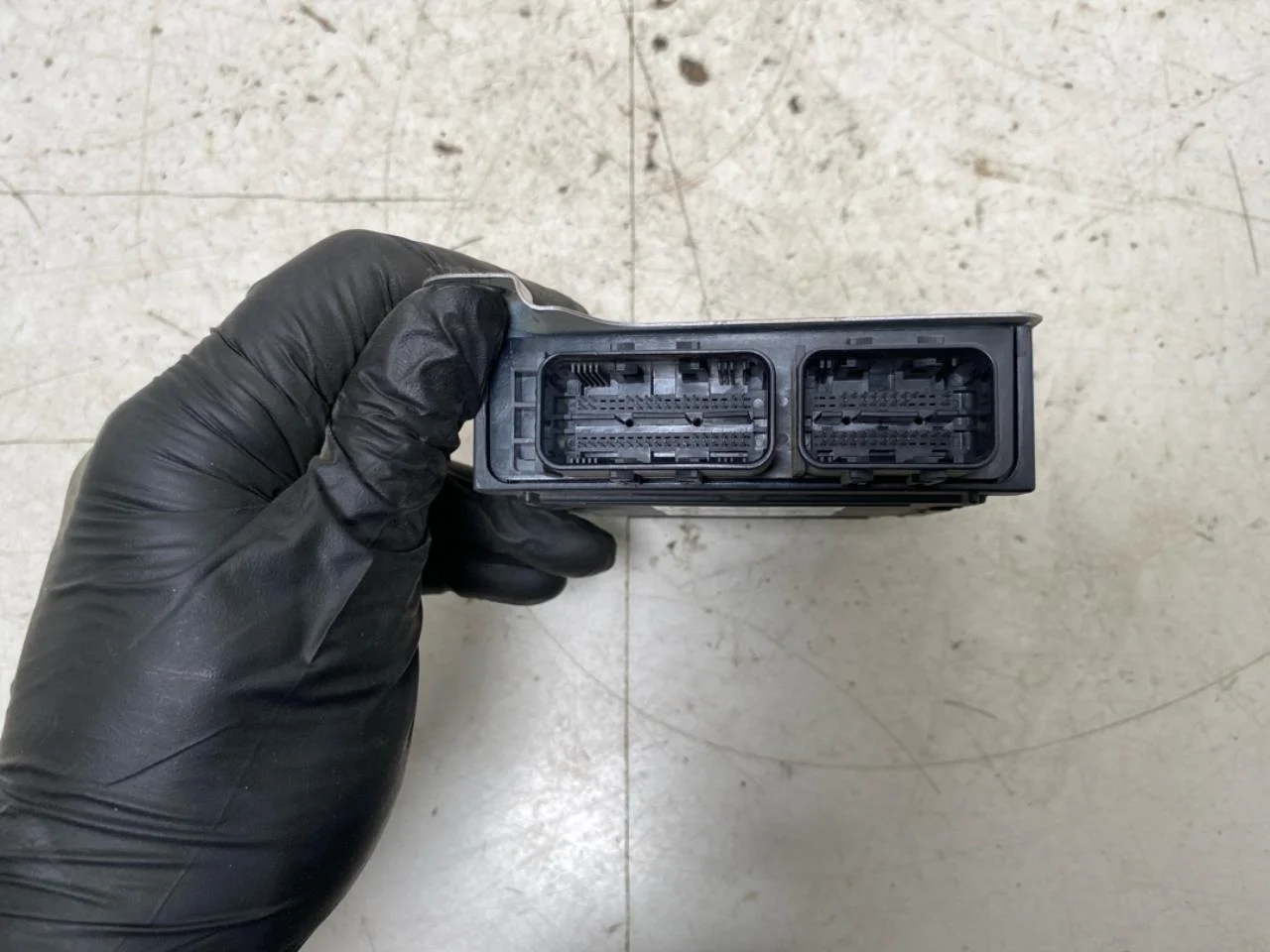 Jaguar I-PACE 2018- Airbag control unit view 2