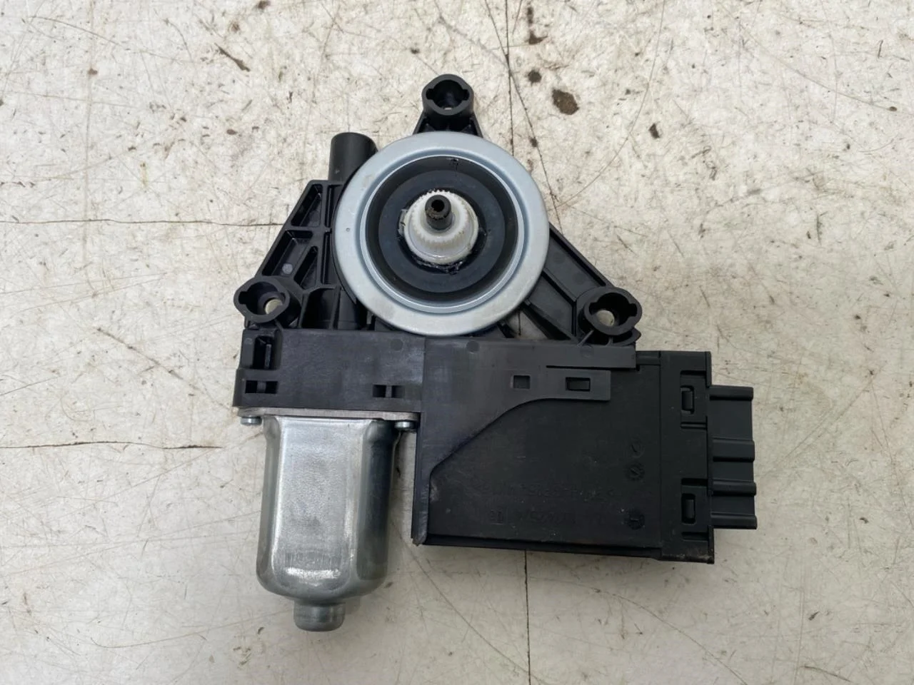 Volvo XC40/RECHARGE 2018- Ablakemelő motor