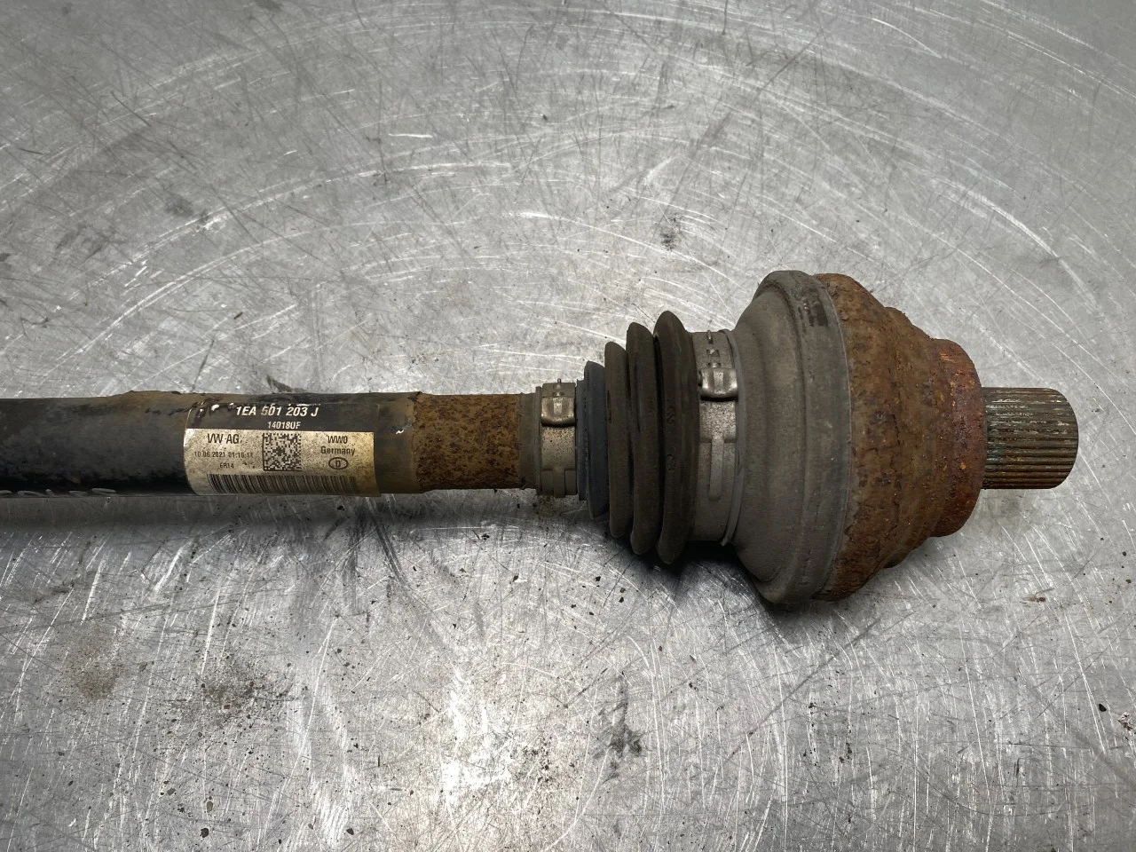 Volkswagen ID.4 2021- Féltengely, hátsó, bal view 2