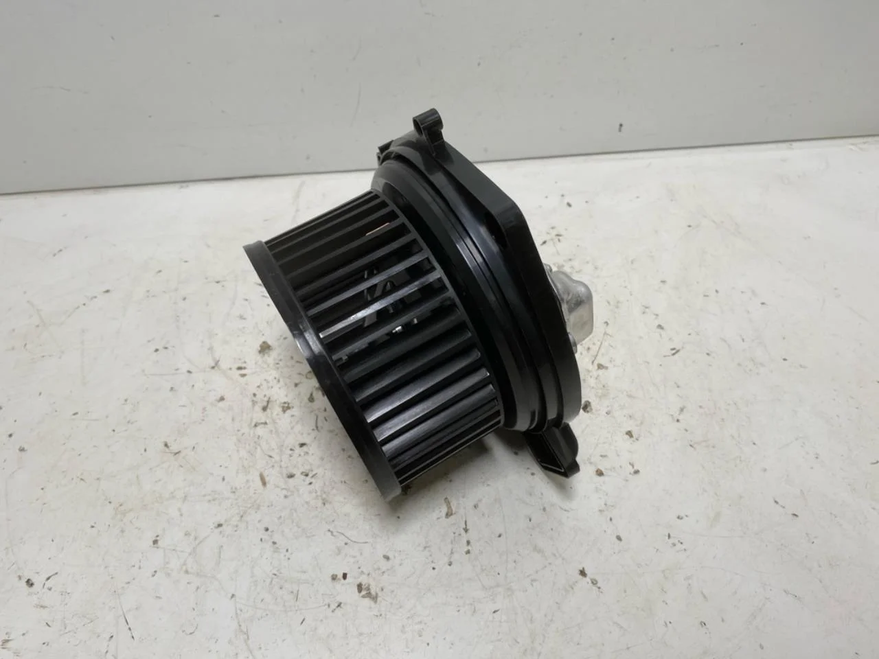 Volkswagen ID.4 2021- Fűtésventilátor motor nézet 3