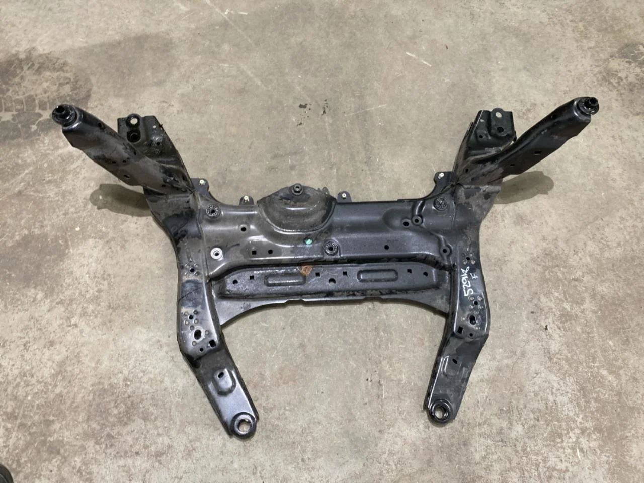 Front subframe view 4