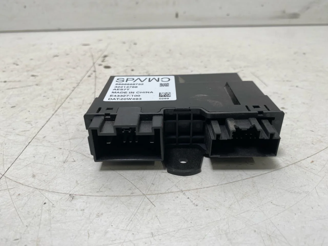 Polestar 2 2020- Control unit, tailgate view 2