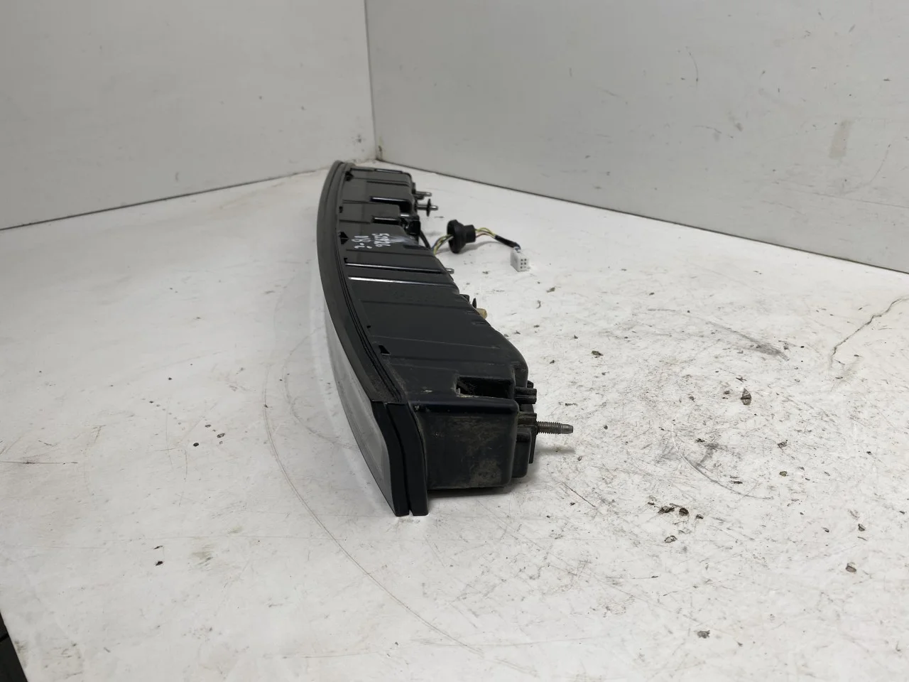 Xpeng G6 2024-> Rear light, left, on tailgate (inner) view 3