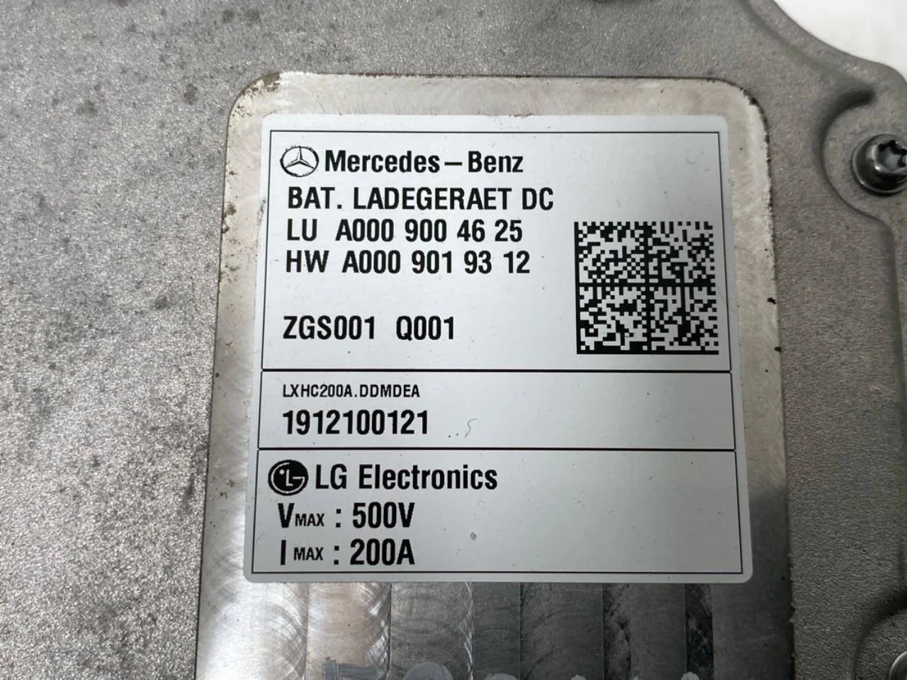 Mercedes EQC 2020- Încărcător baterie vedere 4