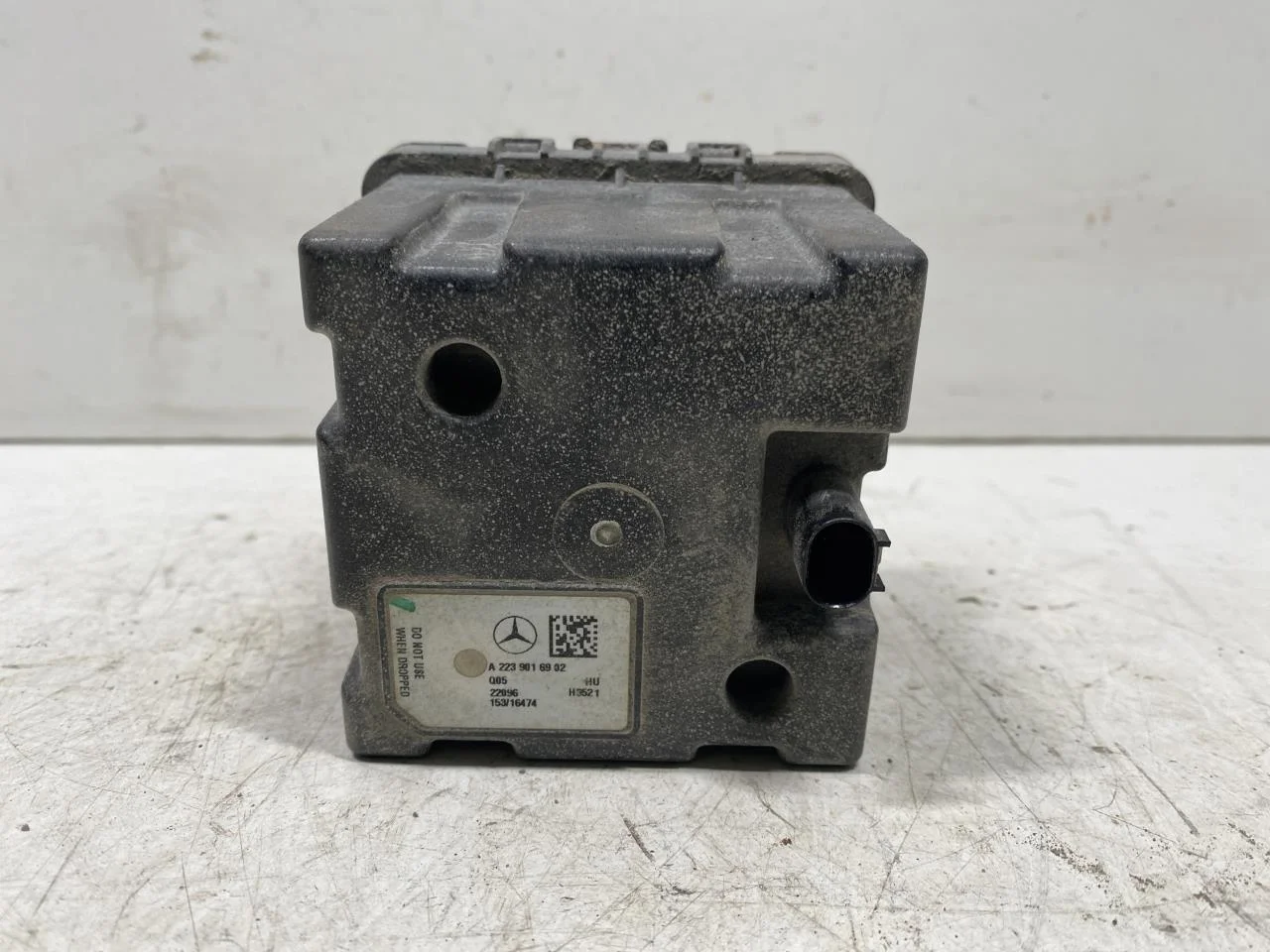 Mercedes V W447//W640/W448 2014- Difuzor sunet motor vedere 2