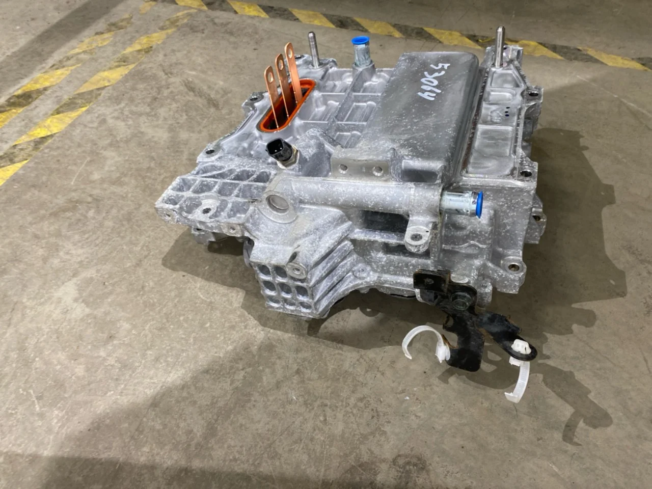 Nissan LEAF 2017-24 Inverter, 12-220V vedere 3