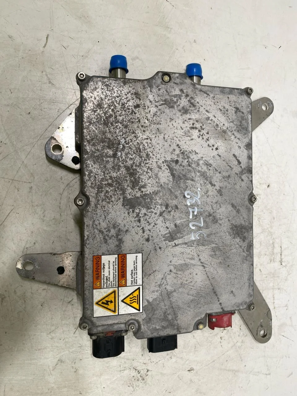 Mercedes B 180-200 W246/W242 2012-19 Feszültségátalakító, akkumulátor