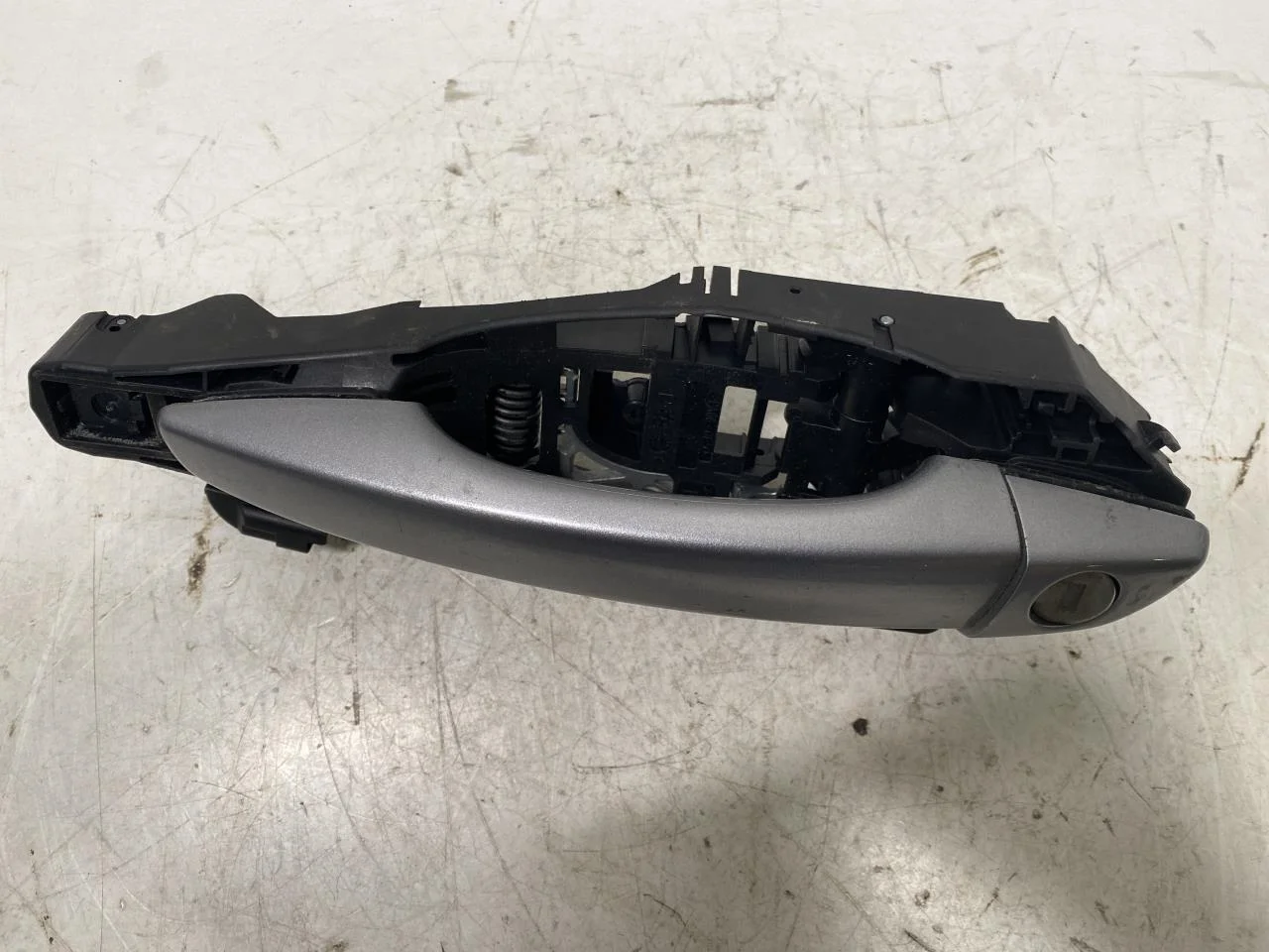 Opel / Vauxhall VIVARO 2020- Left exterior door handle view 2