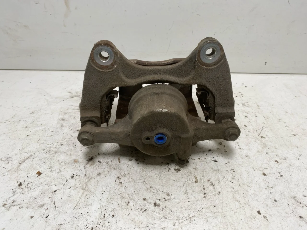 Hyundai IONIQ 5 NE 2022- Front left brake caliper view 2