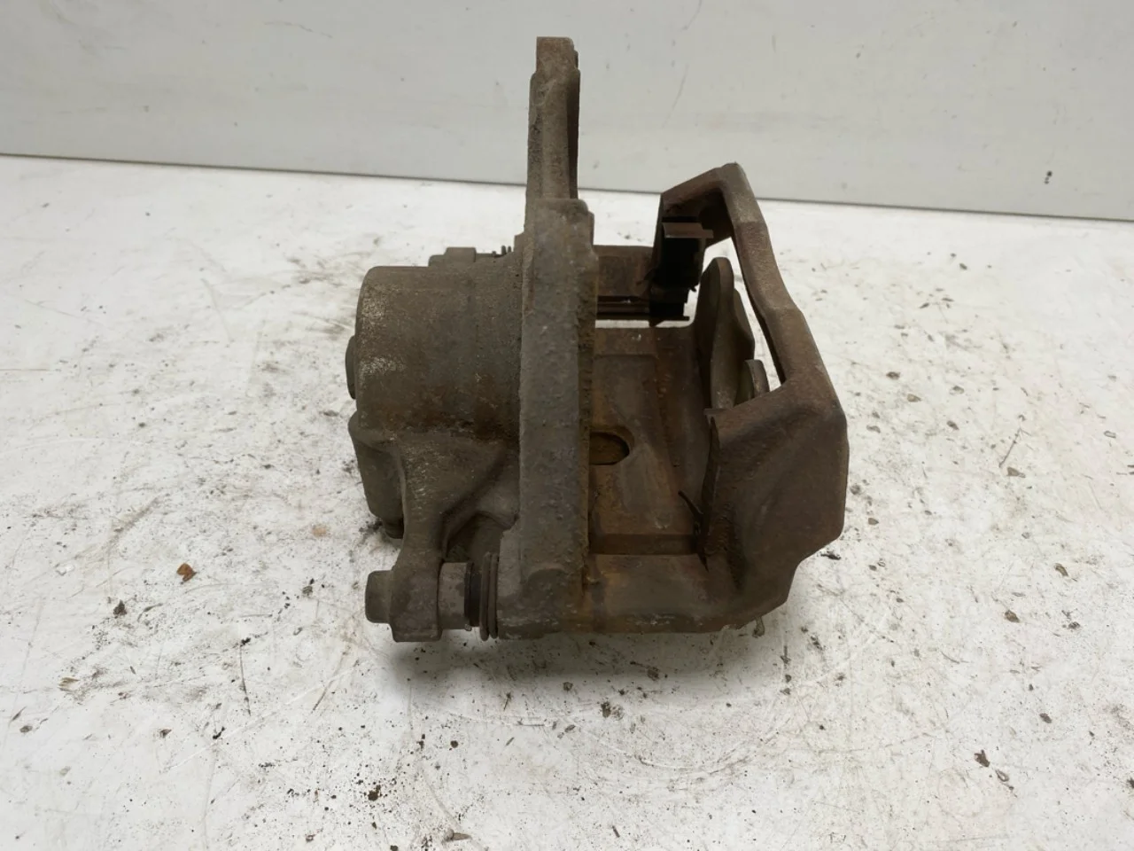 Hyundai IONIQ 5 NE 2022- Front left brake caliper view 4