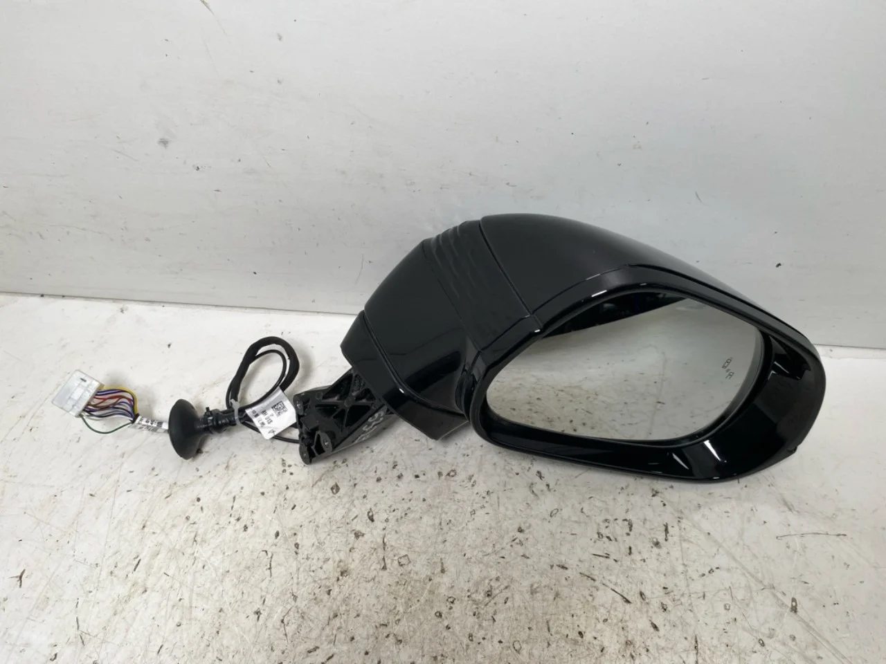 Hongqi E-HS9 2022- Left power mirror
