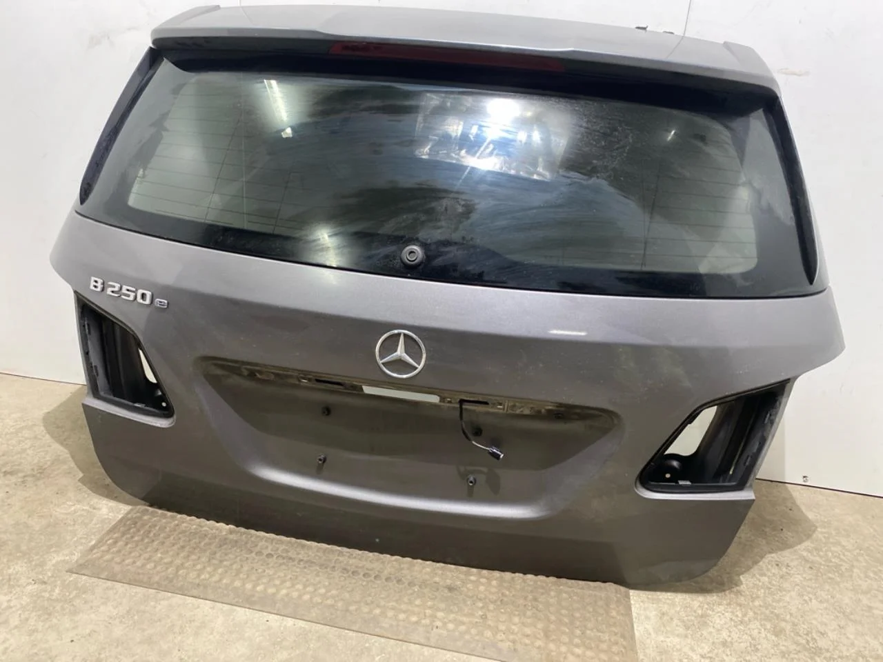 Mercedes B 180-200 W246/W242 2012-19 Csomagtérajtó, kombi vedere 3