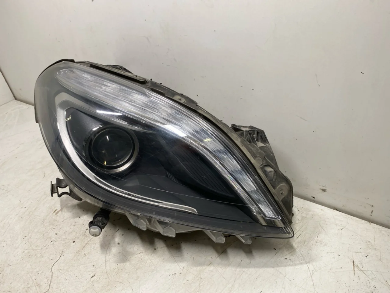 Mercedes B 180-200 W246/W242 2012-19 Fényszóró, jobb vedere 2
