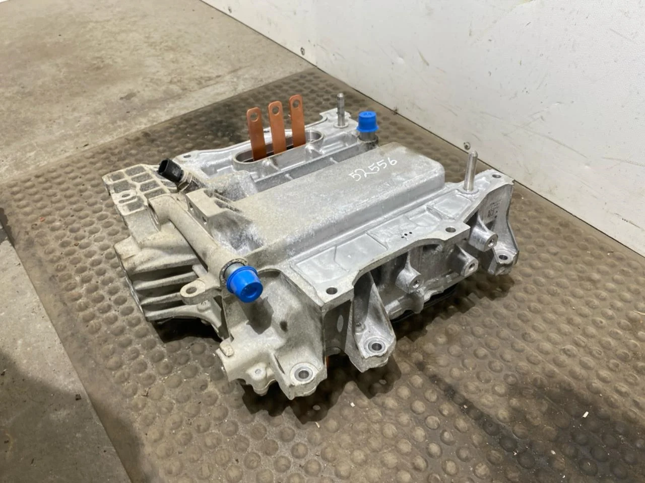 Nissan LEAF 2017-24 Inverter, 12-220V vedere 3
