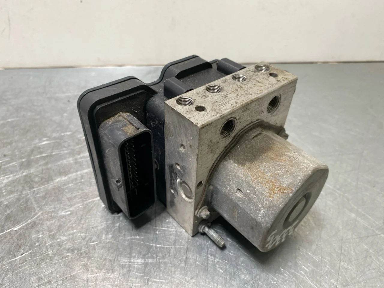 Mercedes B 180-200 W246/W242 2012-19 ABS hydraulic unit