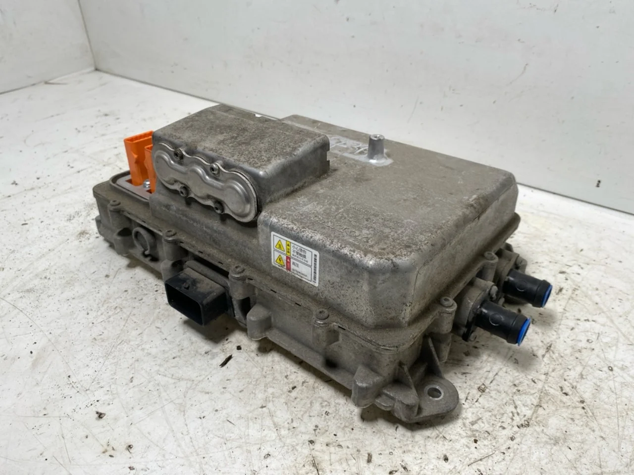 Polestar 2 2020- Invertor, 12-220V