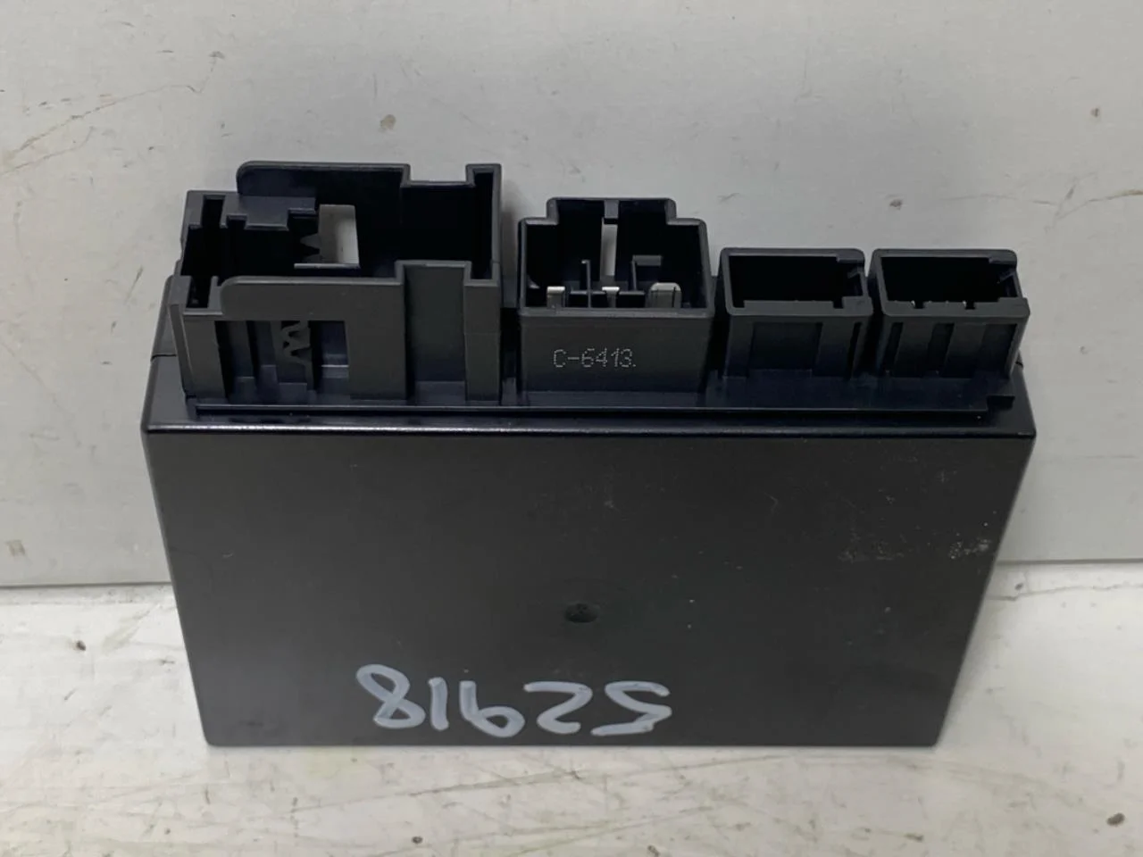 Control unit, towbar view 2