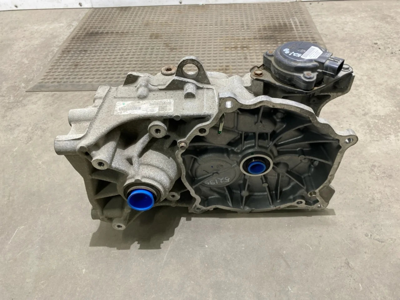 Nissan LEAF 2017-24 Váltó, automata