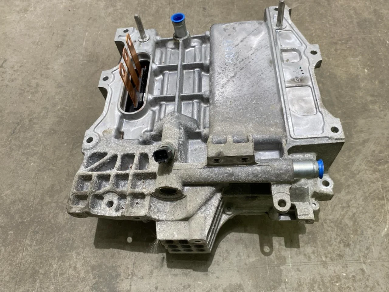 Nissan LEAF 2017-24 Invertor, 12-220V