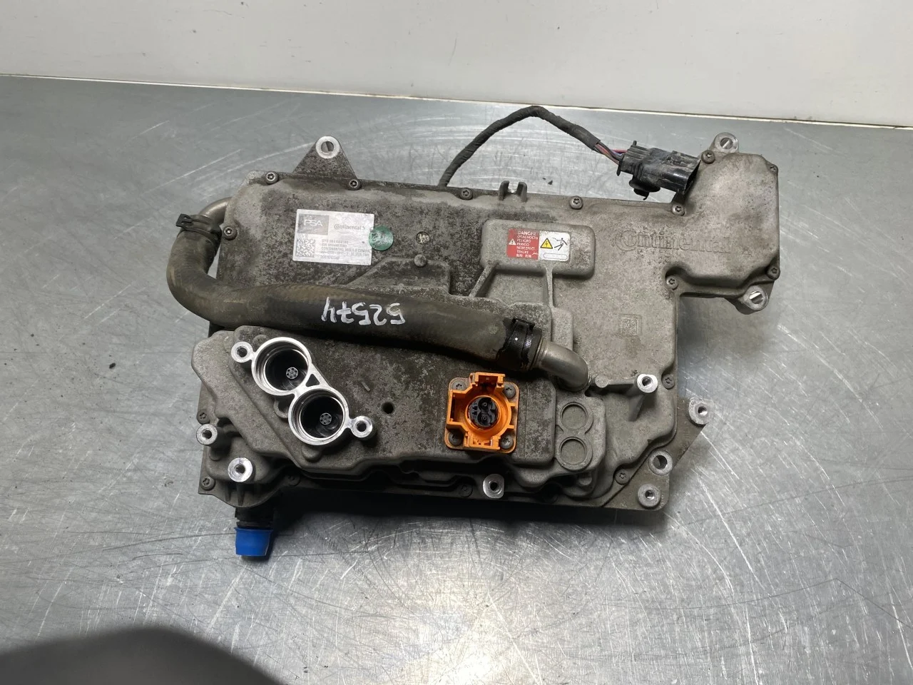 Peugeot 2008/E-2008 2020-> Inverter, 12-220V