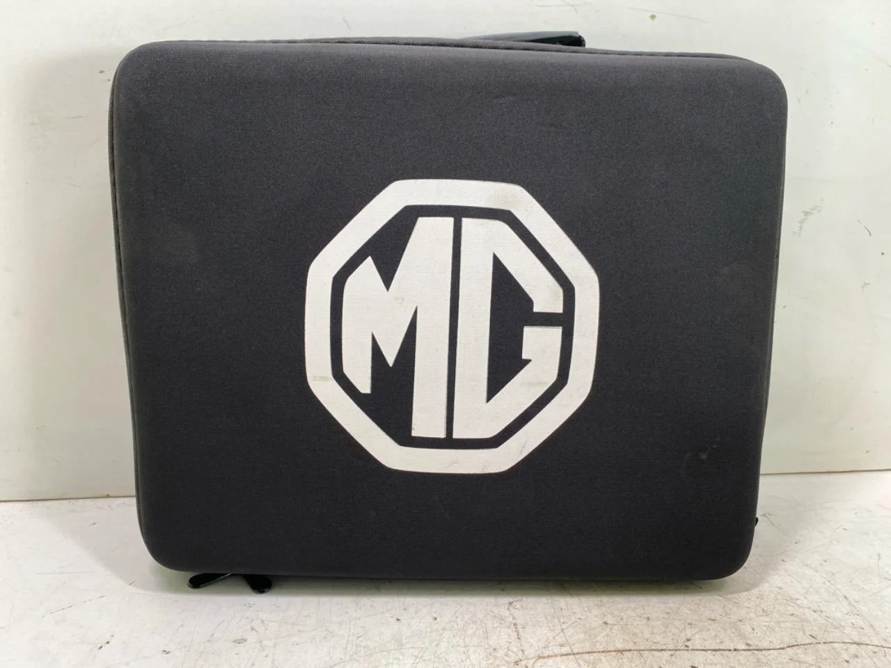 Mg MARVEL R 2022- Battery charger