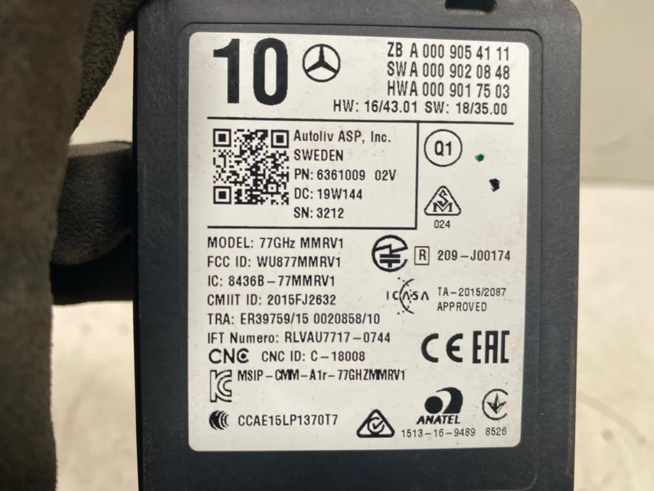 Mercedes EQC 2020- Active collision protection sensor view 4