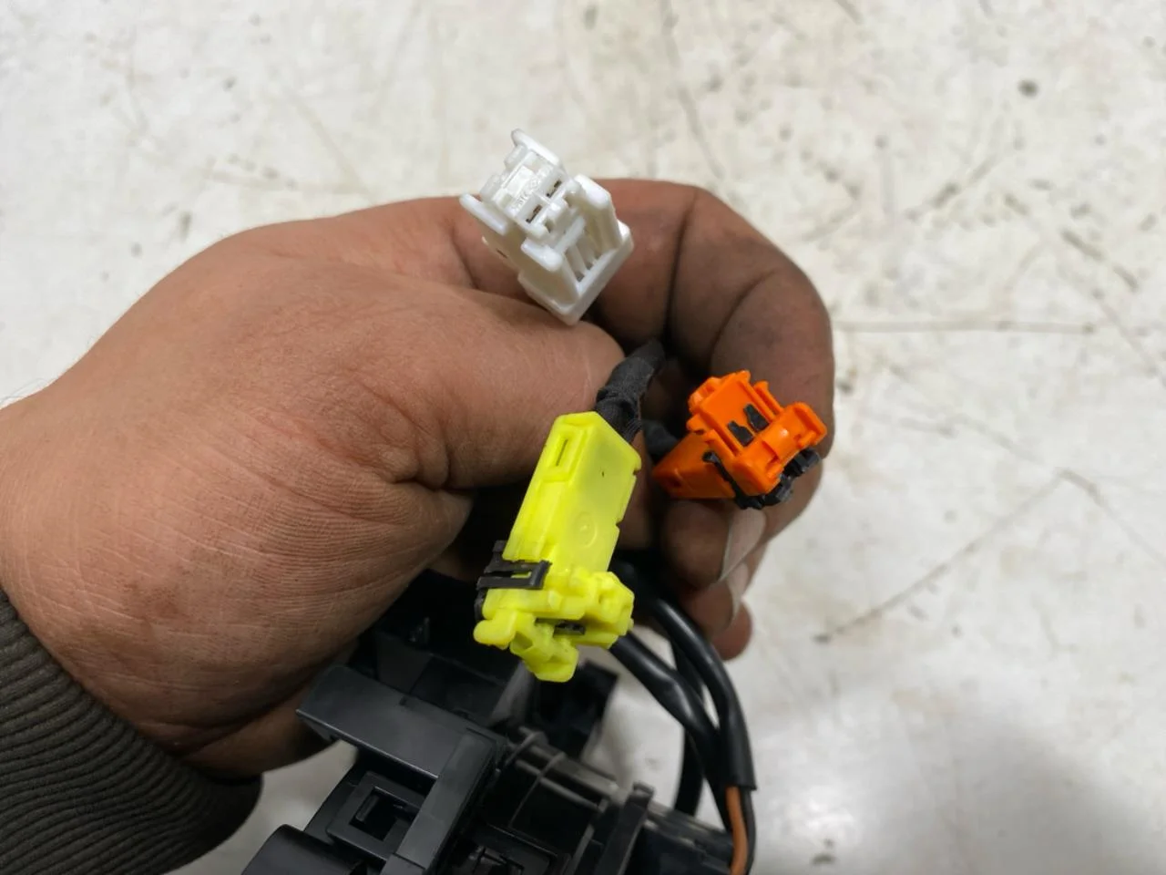 Nissan LEAF 2017-24 Airbag clock spring view 3