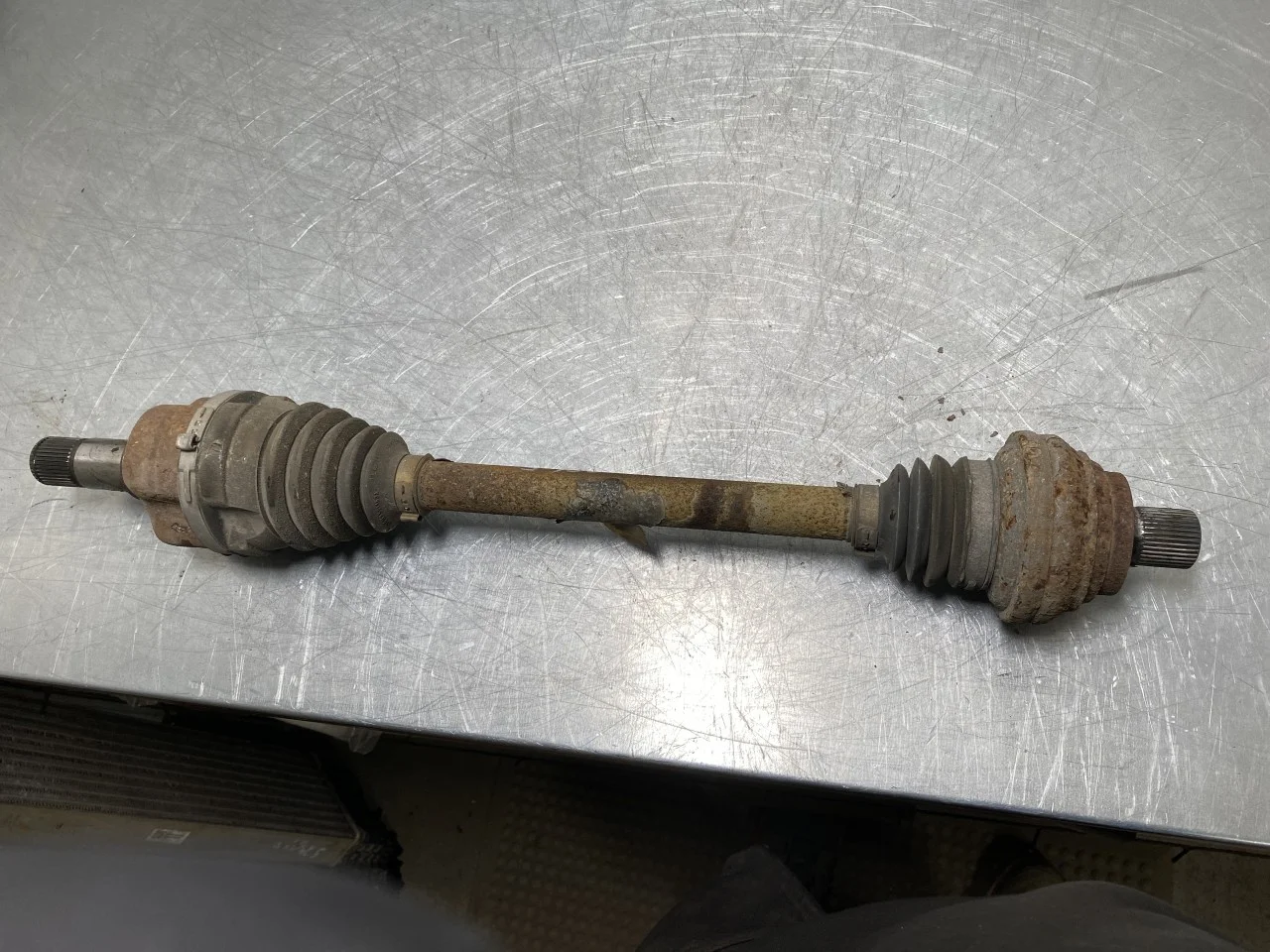 Volkswagen ID.3 2021- Féltengely, hátsó, bal