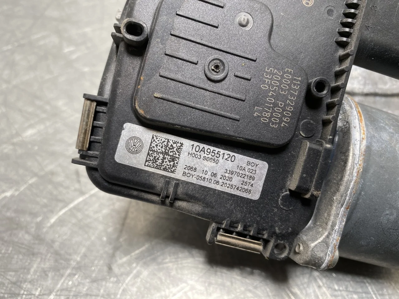 Volkswagen ID.3 2021- Ablaktörlő motor, szélvédő view 2