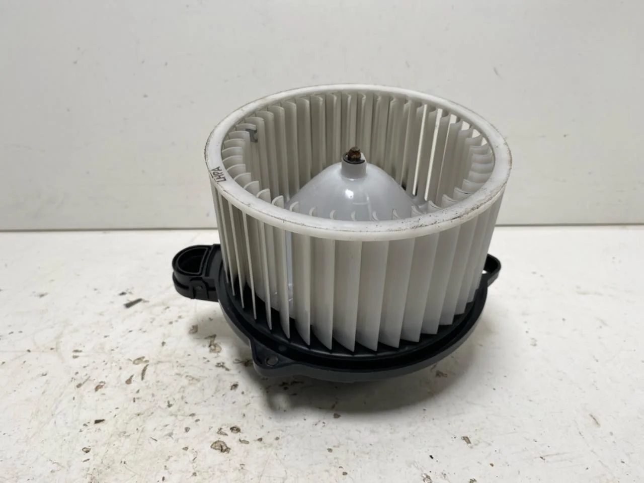 Tesla MODEL S 2013- Fűtésventilátor motor view 2
