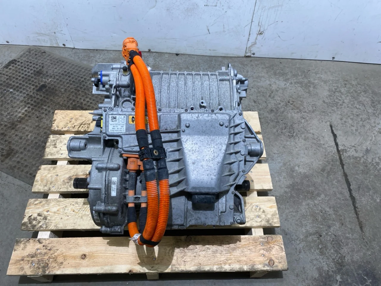 Mercedes EQA H243 2021- Elektromos motor, első