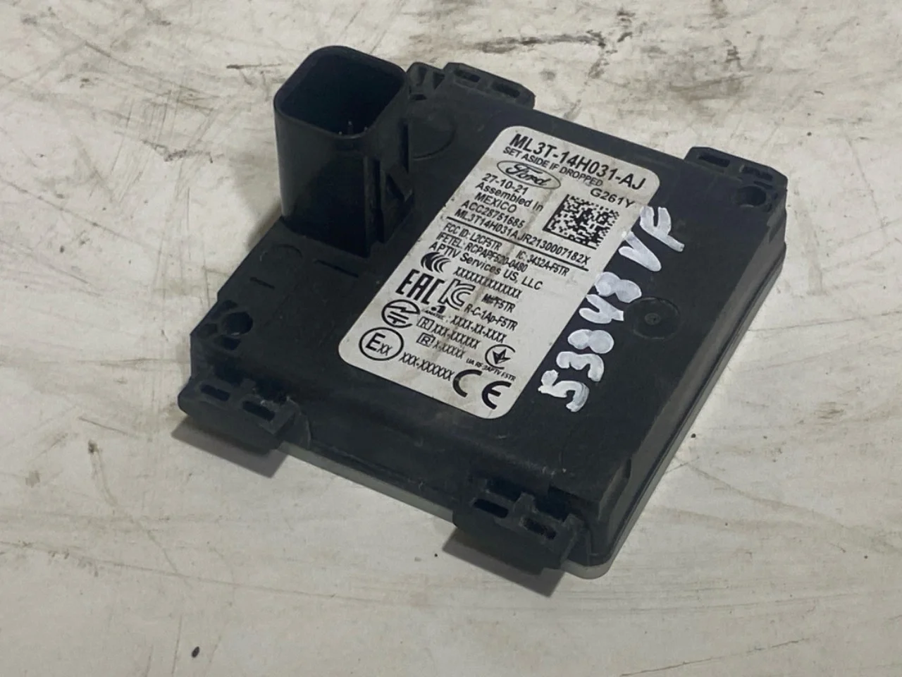 Ford MUSTANG MACH-E 2021- Active collision protection sensor