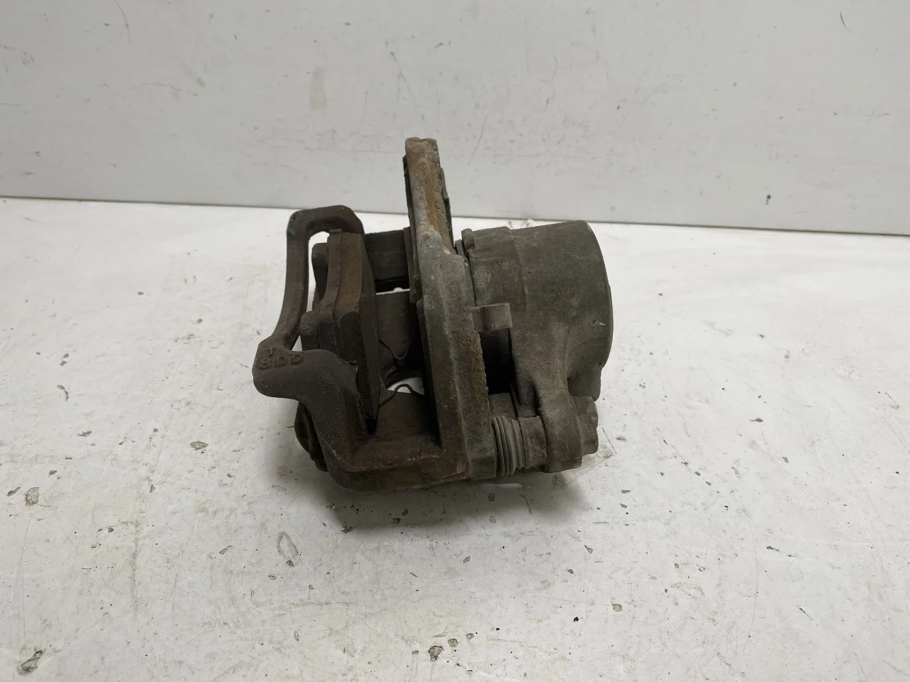 Hyundai IONIQ AE 2017-22 Front right brake caliper view 3