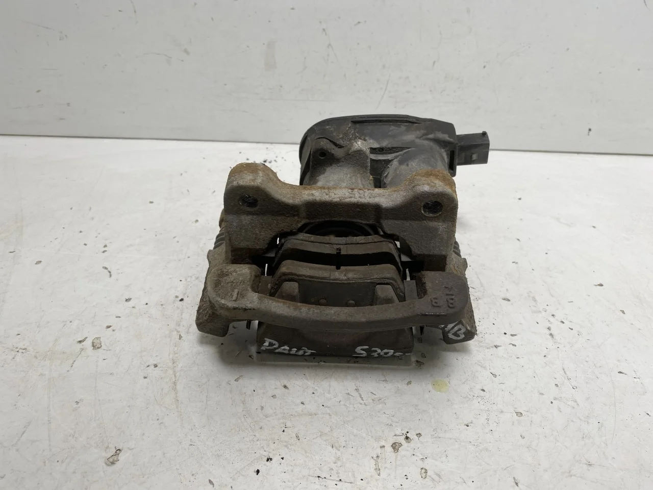 Hyundai IONIQ AE 2017-22 Rear right brake caliper view 4