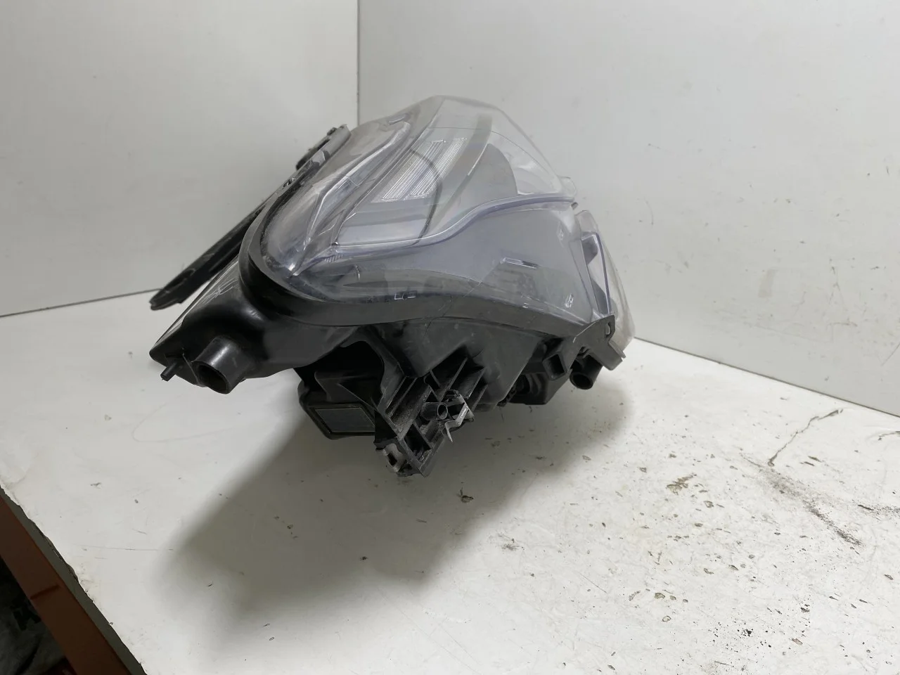 Ford MUSTANG MACH-E 2021- Fényszóró, jobb vedere 2