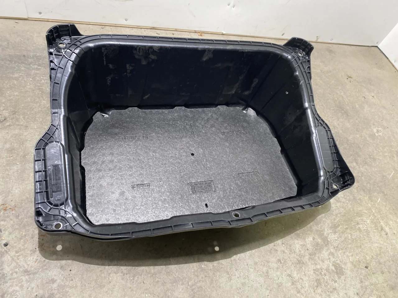 Tesla MODEL Y 2021- Egyéb belső berendezés nézet 2