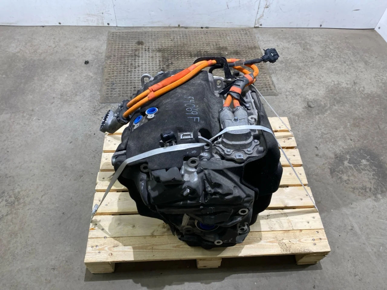 BMW I4 G26 2021-> Elektromos motor, első